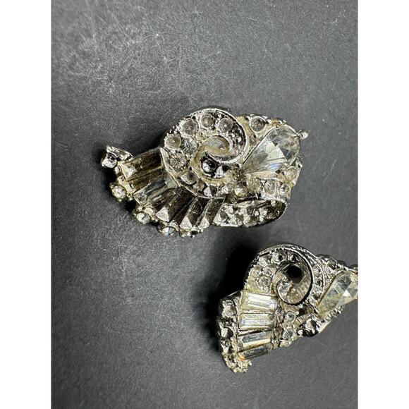 Vtg Claudette Crystal Clear Rhinestones Silver Tone Metal Clip On Earrings - Picture 2 of 7